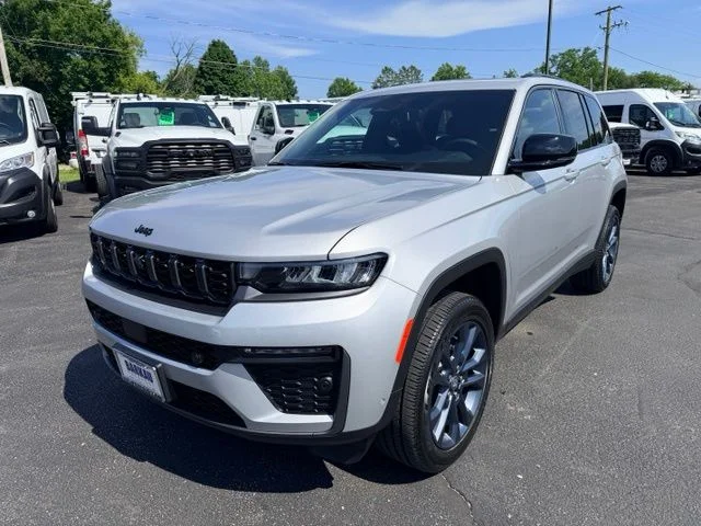 Nuevos JEEP GRAND CHEROKEE à Estados chez autogozo