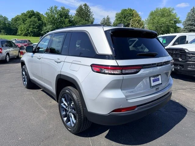 Nuevos JEEP GRAND CHEROKEE à Estados chez autogozo