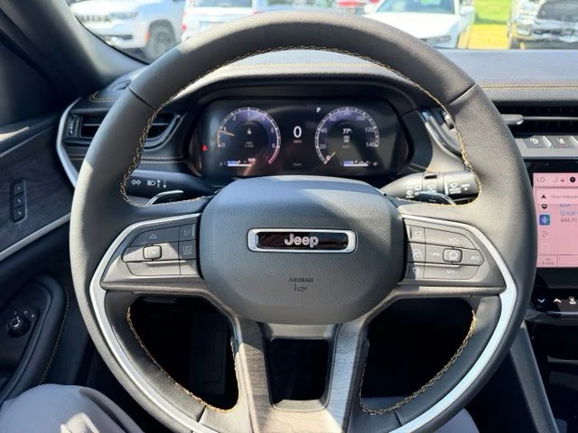 Nuevos JEEP GRAND CHEROKEE à Estados chez autogozo