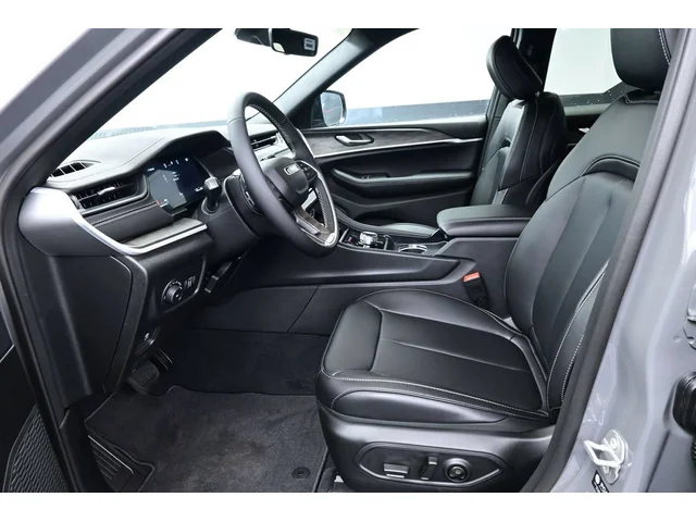 Nuevos JEEP GRAND CHEROKEE à Estados chez autogozo