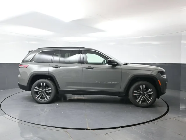 Nuevos JEEP GRAND CHEROKEE à Estados chez autogozo