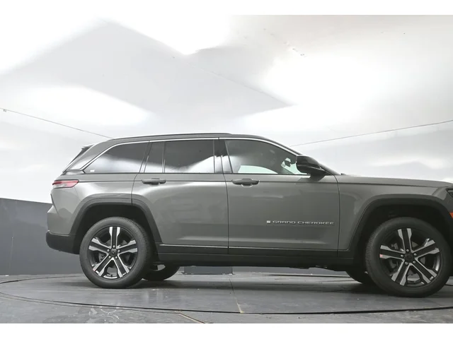 Nuevos JEEP GRAND CHEROKEE à Estados chez autogozo