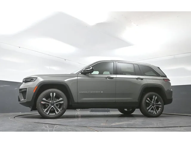 Nuevos JEEP GRAND CHEROKEE à Estados chez autogozo