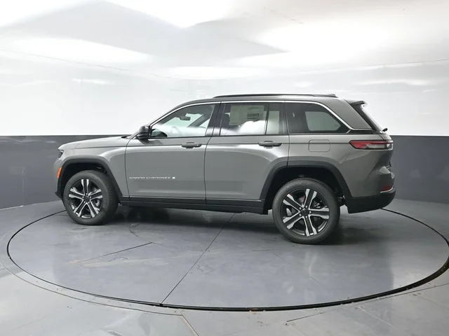 Nuevos JEEP GRAND CHEROKEE à Estados chez autogozo