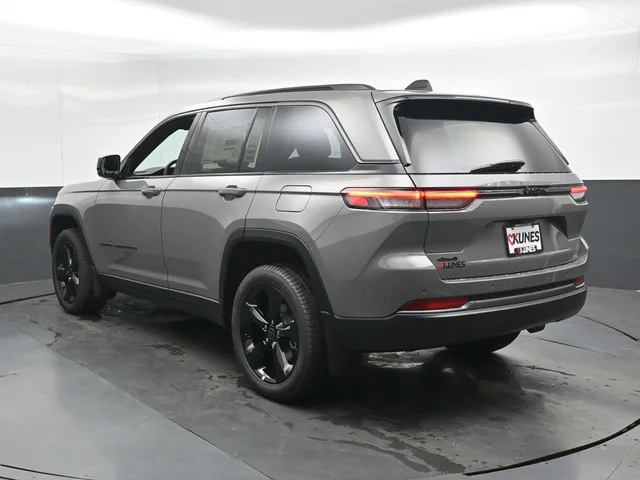 Nuevos JEEP GRAND CHEROKEE à Estados chez autogozo