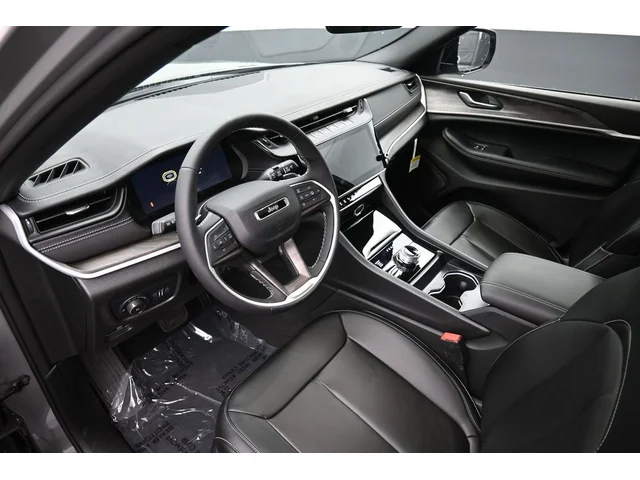 Nuevos JEEP GRAND CHEROKEE à Estados chez autogozo