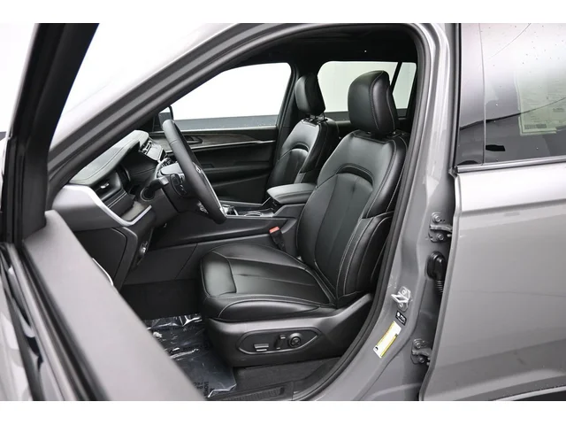Nuevos JEEP GRAND CHEROKEE à Estados chez autogozo