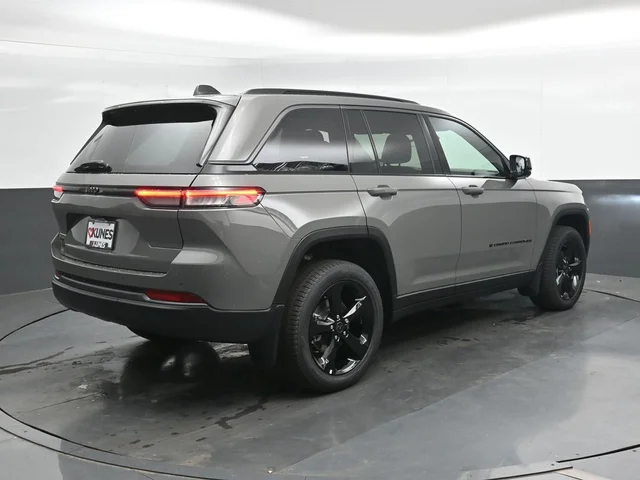 Nuevos JEEP GRAND CHEROKEE à Estados chez autogozo