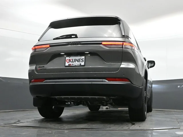 Nuevos JEEP GRAND CHEROKEE à Estados chez autogozo