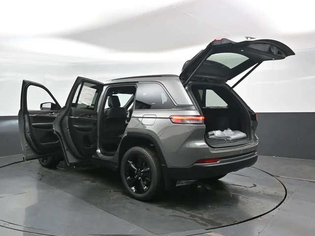Nuevos JEEP GRAND CHEROKEE à Estados chez autogozo