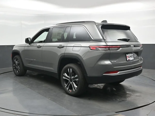 Nuevos JEEP GRAND CHEROKEE à Estados chez autogozo