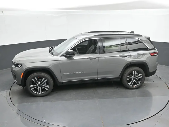 Nuevos JEEP GRAND CHEROKEE à Estados chez autogozo