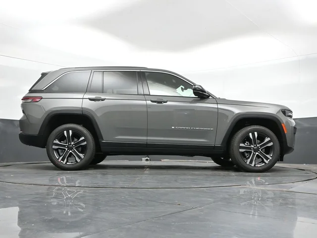 Nuevos JEEP GRAND CHEROKEE à Estados chez autogozo