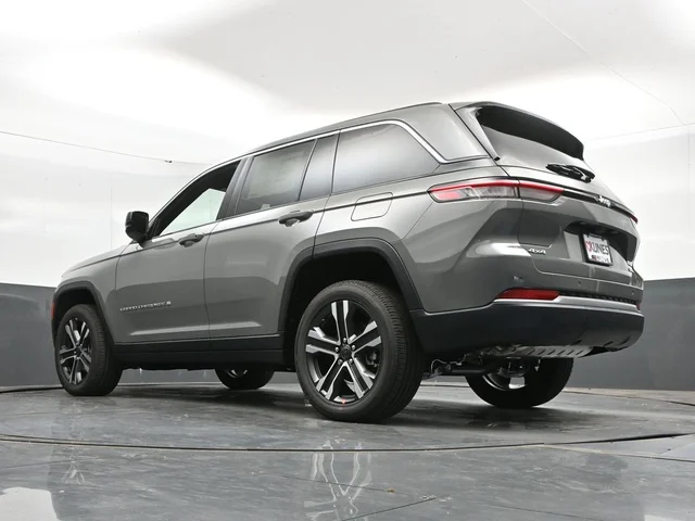 Nuevos JEEP GRAND CHEROKEE à Estados chez autogozo