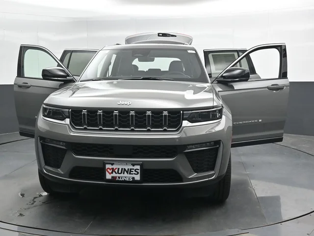Nuevos JEEP GRAND CHEROKEE à Estados chez autogozo