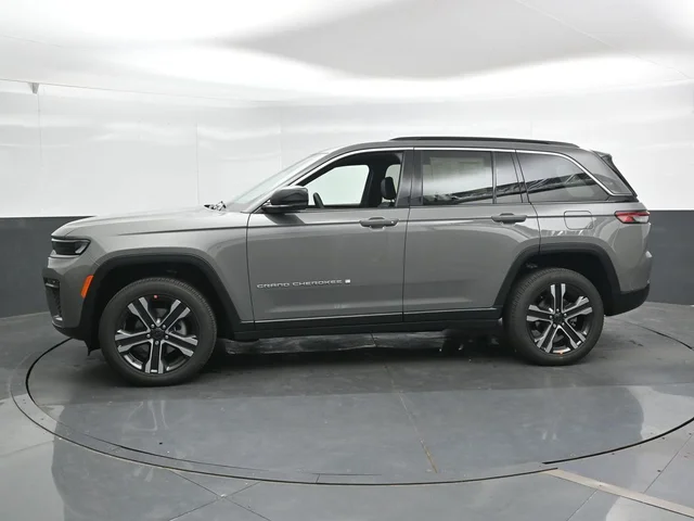 Nuevos JEEP GRAND CHEROKEE à Estados chez autogozo