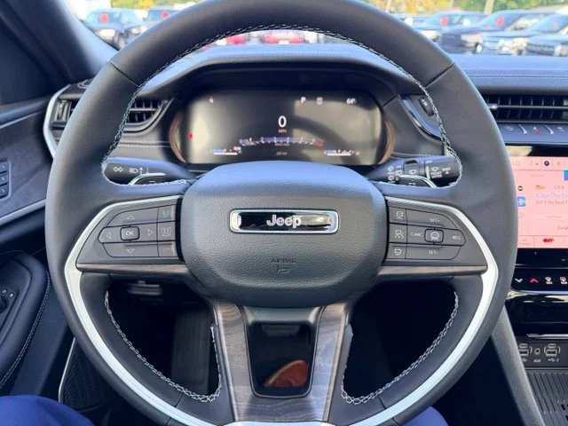 Nuevos JEEP GRAND CHEROKEE à Estados chez autogozo