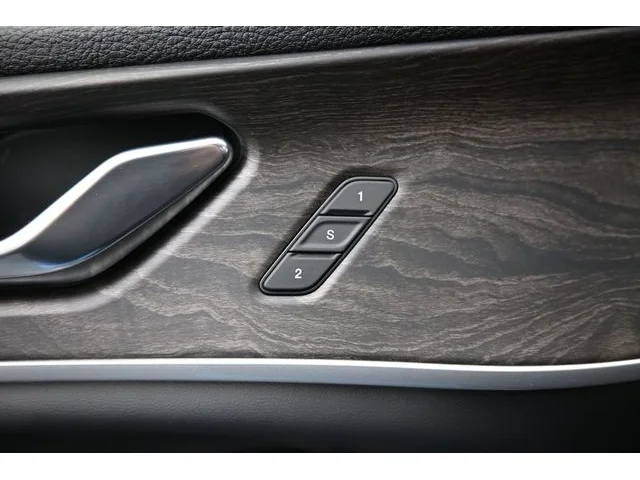 Nuevos JEEP GRAND CHEROKEE à Estados chez autogozo