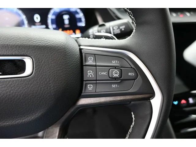 Nuevos JEEP GRAND CHEROKEE à Estados chez autogozo