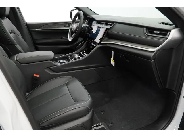 Nuevos JEEP GRAND CHEROKEE à Estados chez autogozo