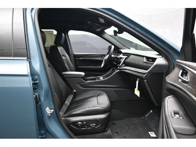 Nuevos JEEP GRAND CHEROKEE à Estados chez autogozo