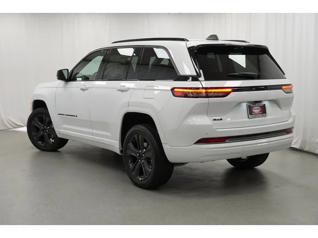 Nuevos JEEP GRAND CHEROKEE à Estados chez autogozo