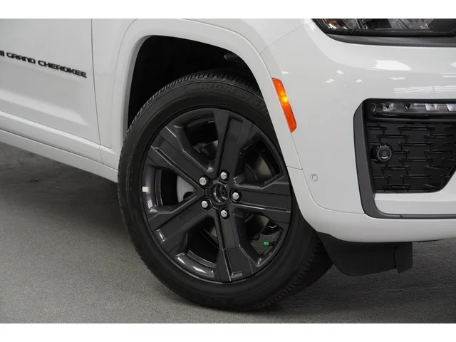 Nuevos JEEP GRAND CHEROKEE à Estados chez autogozo