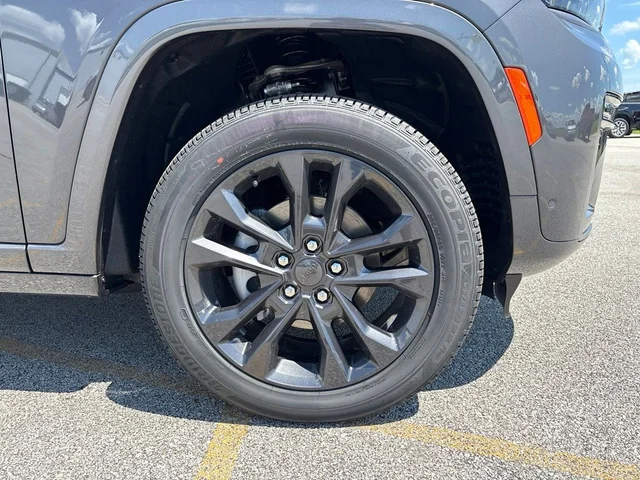 Nuevos JEEP GRAND CHEROKEE à Estados chez autogozo