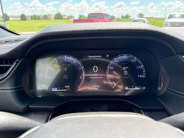 Nuevos JEEP GRAND CHEROKEE à Estados chez autogozo