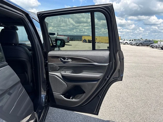 Nuevos JEEP GRAND CHEROKEE à Estados chez autogozo