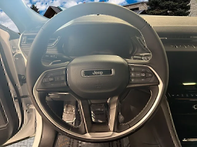 Nuevos JEEP GRAND CHEROKEE à Estados chez autogozo