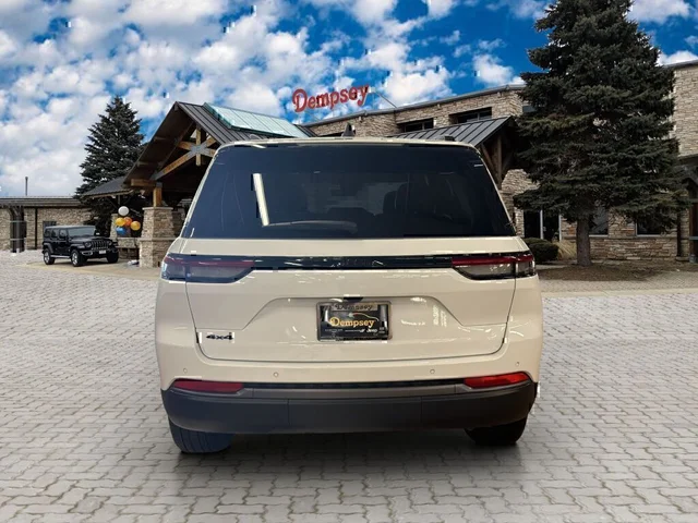 Nuevos JEEP GRAND CHEROKEE à Estados chez autogozo
