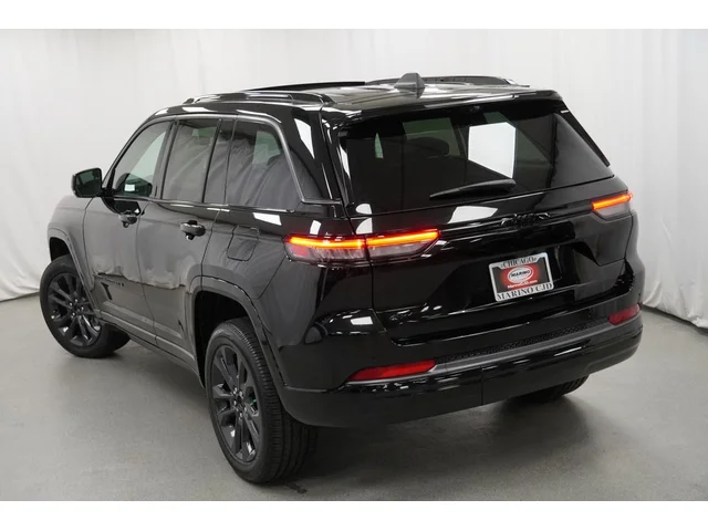 Nuevos JEEP GRAND CHEROKEE à Estados chez autogozo