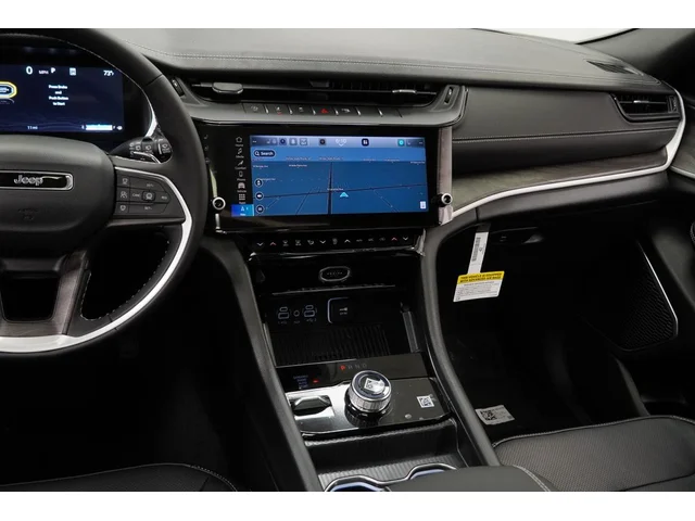 Nuevos JEEP GRAND CHEROKEE à Estados chez autogozo