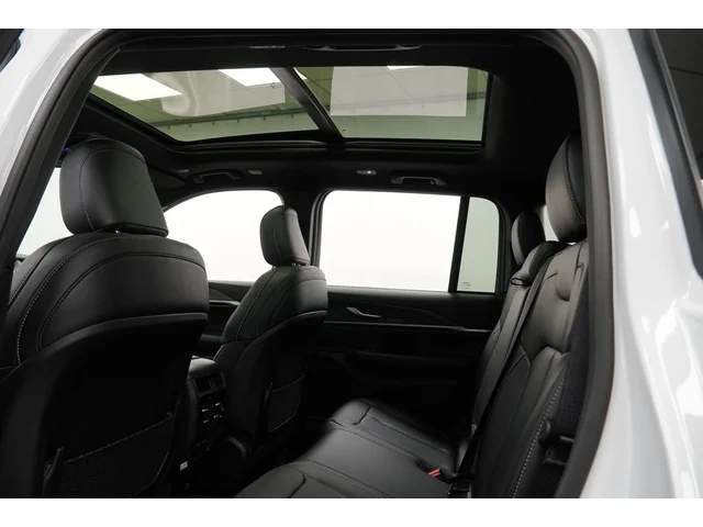 Nuevos JEEP GRAND CHEROKEE à Estados chez autogozo