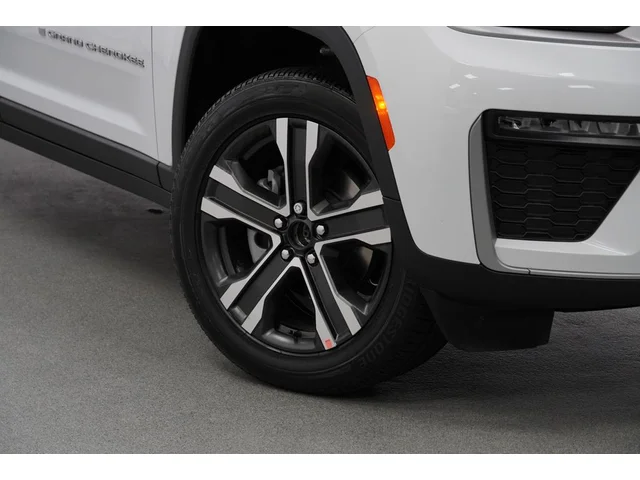 Nuevos JEEP GRAND CHEROKEE à Estados chez autogozo