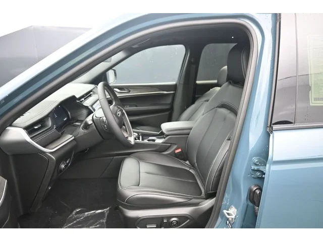 Nuevos JEEP GRAND CHEROKEE à Estados chez autogozo
