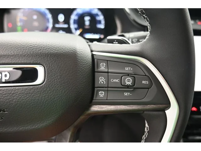 Nuevos JEEP GRAND CHEROKEE à Estados chez autogozo