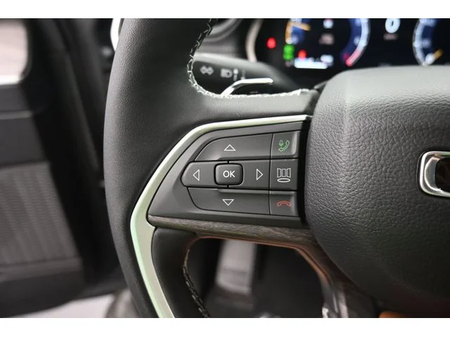 Nuevos JEEP GRAND CHEROKEE à Estados chez autogozo