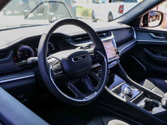 Nuevos JEEP GRAND CHEROKEE à Estados chez autogozo