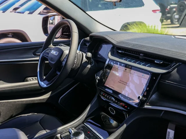 Nuevos JEEP GRAND CHEROKEE à Estados chez autogozo