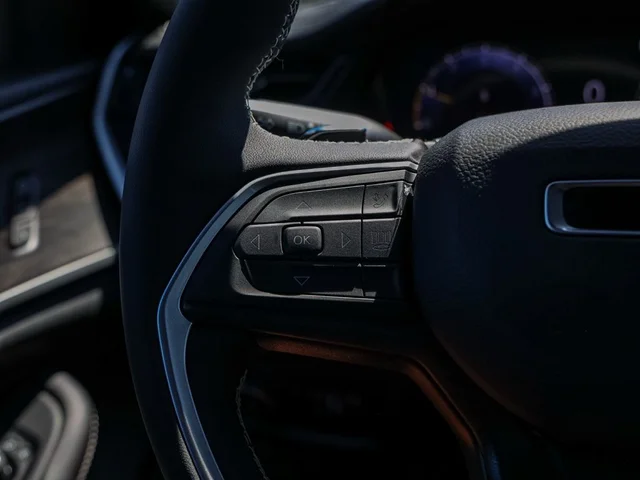 Nuevos JEEP GRAND CHEROKEE à Estados chez autogozo