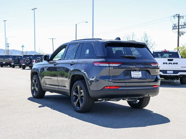 Nuevos JEEP GRAND CHEROKEE à Estados chez autogozo