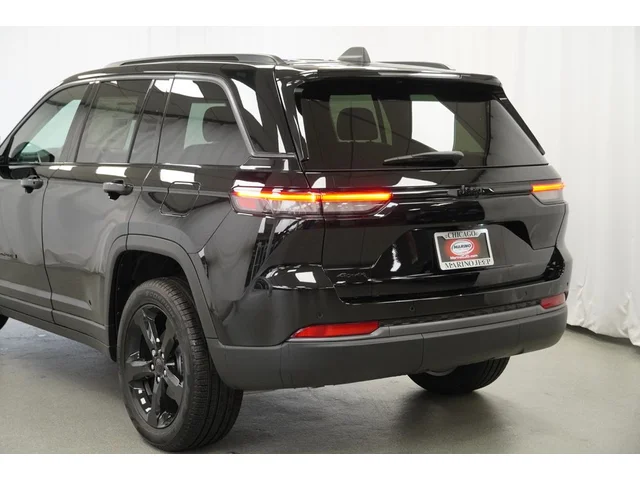 Nuevos JEEP GRAND CHEROKEE à Estados chez autogozo