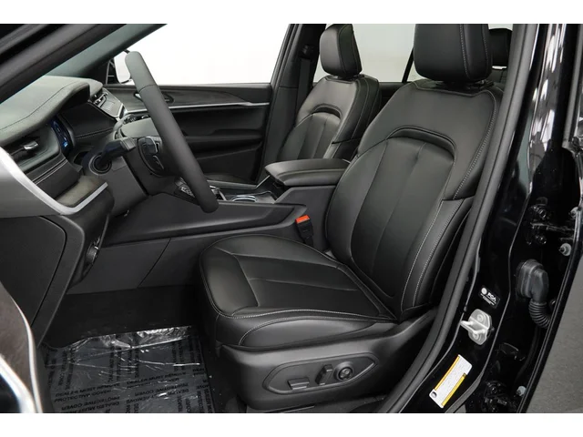 Nuevos JEEP GRAND CHEROKEE à Estados chez autogozo