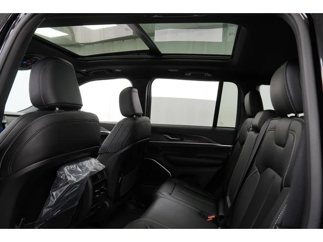 Nuevos JEEP GRAND CHEROKEE à Estados chez autogozo