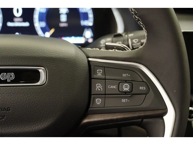 Nuevos JEEP GRAND CHEROKEE à Estados chez autogozo