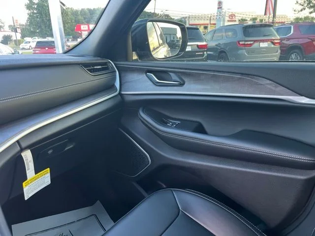 Nuevos JEEP GRAND CHEROKEE à Estados chez autogozo