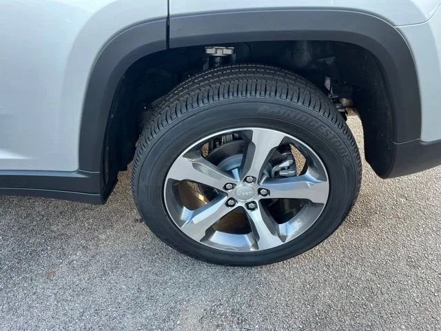 Nuevos JEEP GRAND CHEROKEE à Estados chez autogozo