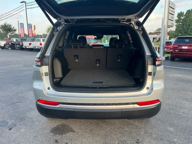 Nuevos JEEP GRAND CHEROKEE à Estados chez autogozo